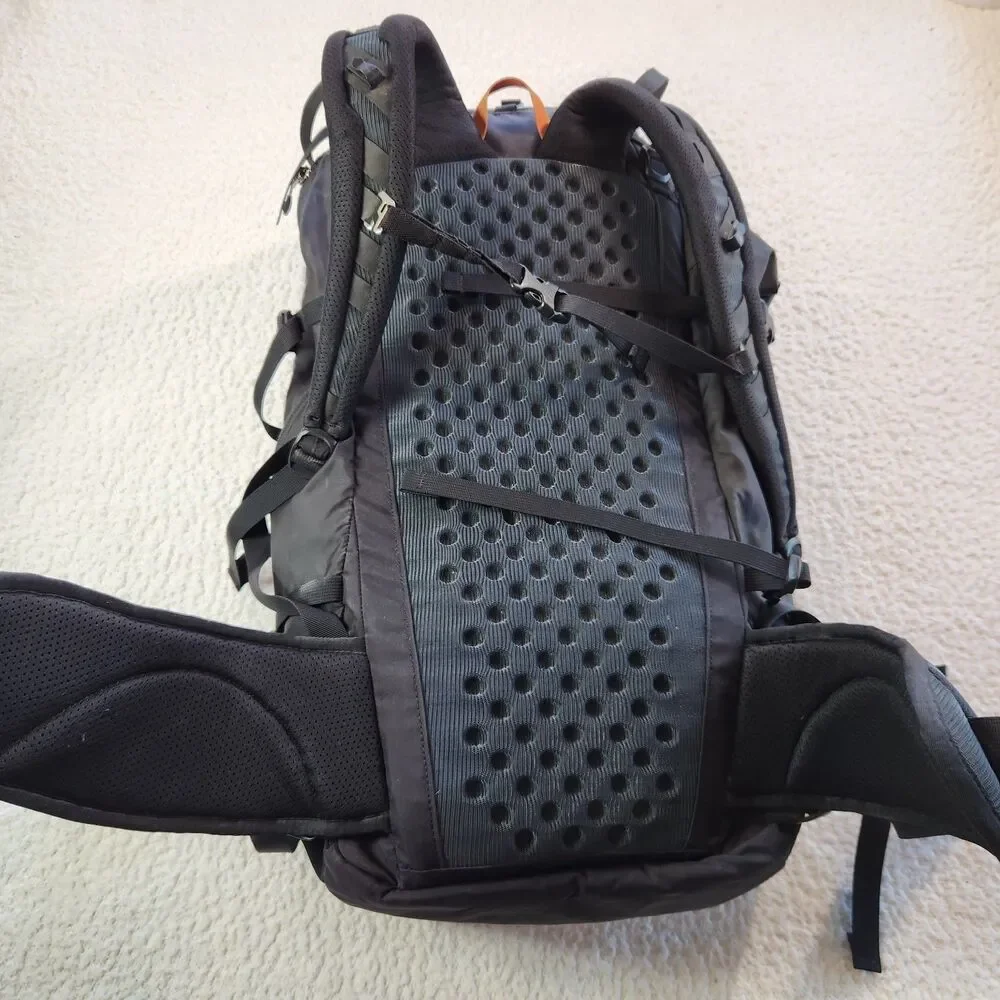Arc'teryx Axios 50 Backpack Black 50L Lightweight Hiking Pack Discontinued